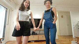 Hot Roommate Catches Amateur Threesome Double Blowjob