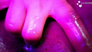 juicy student fingers tight pussy to orgasm 💦😘