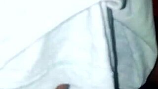 Ebony Amateur Gives Ghetto Blowjob Effort E For Her