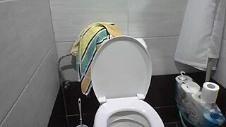 jerk on toilet