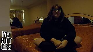 Me follo a una hermosa chubby llamada mimi