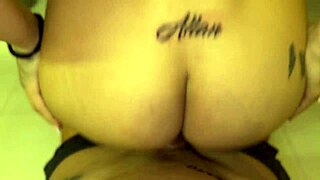 Latina offers hot sex to fix her bike