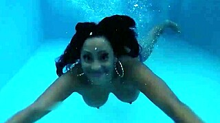 Sweet jaden dildo fucks the salacious oriental cougar maxine x