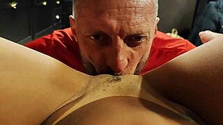 blowjob 69 footjob ass licking and at the end cumming in the mouth of the blonde with a perfect and tanned body with a bikini mark vagninho and dutrasuraaa