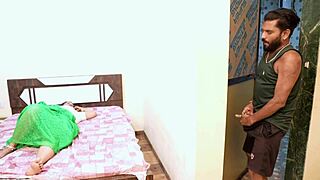desi bhabhi hard fucking on bed