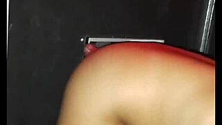 ruiva puta e casada e castigada com muita rola na boca na casa de swing e quando chega em casa o corno fode minha buceta sem camisinha e goza dentro