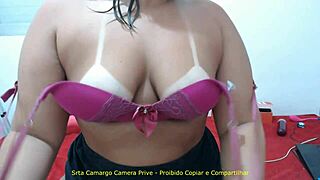 EXIBINDO PEITOS BUNDA NA CALÇA JEANS E SHORTINHO