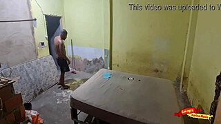novinha seduzindo pedreiro anal teen