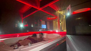 Woman Gets Fucked While Sharing Hotel Bed