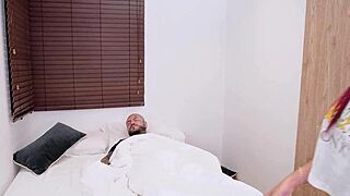 Hot nurse with big ass fucks her patient - la rola