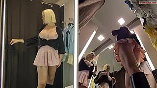Hidden camera spies juicy pussy in public fitting room