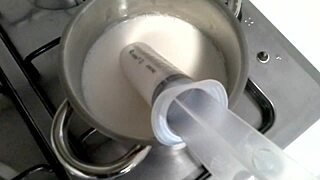 latte caldo nel culo prima scopata